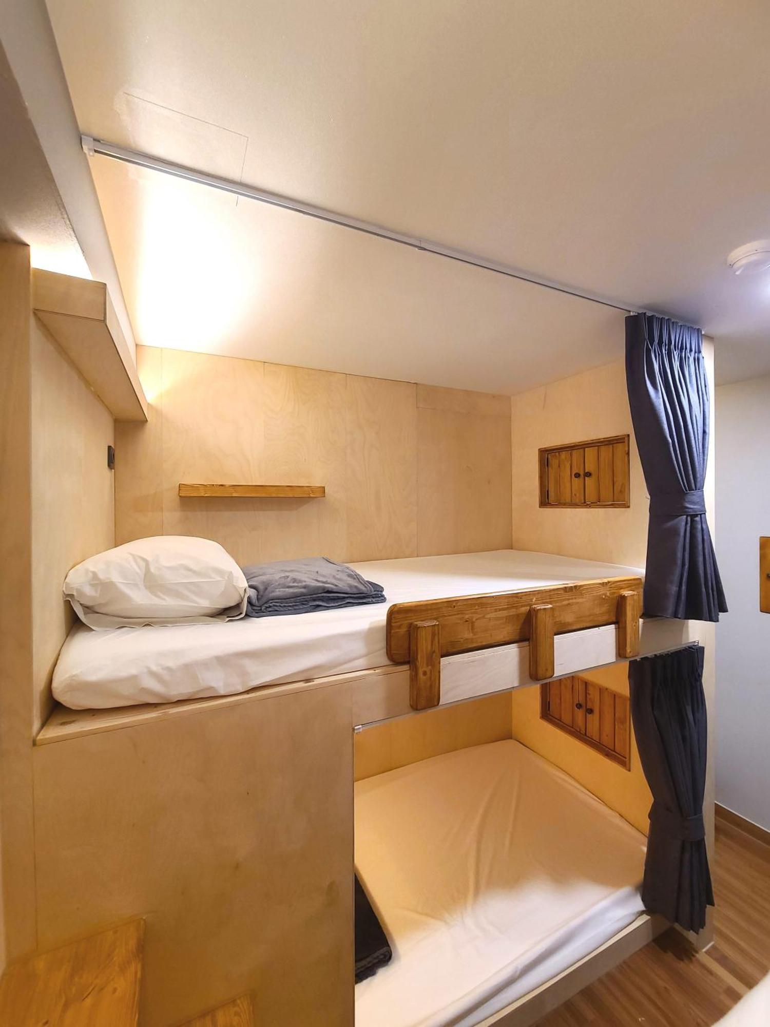 Lala Vianco Business Hotel Busan Bagian luar foto