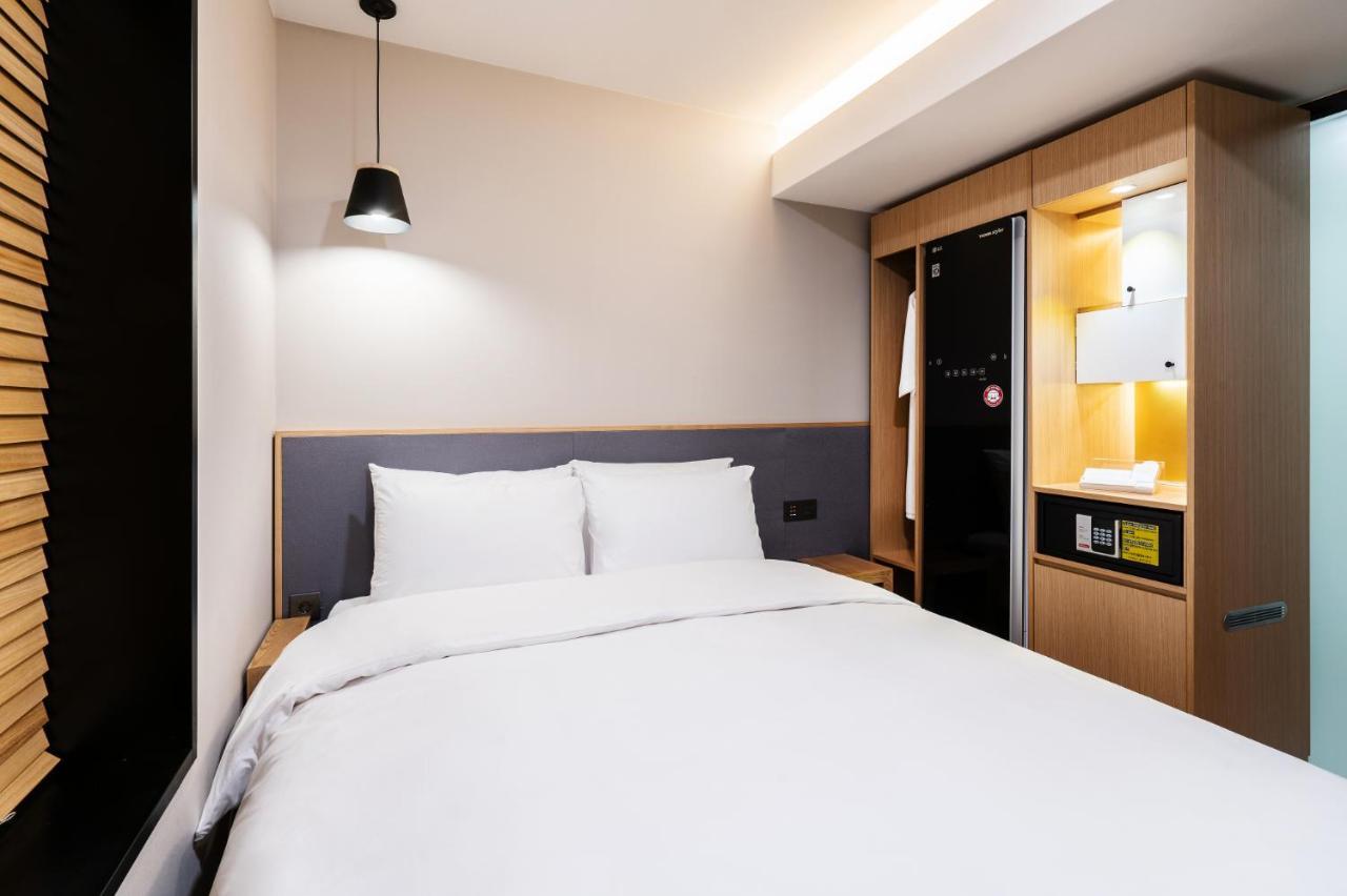 Lala Vianco Business Hotel Busan Bagian luar foto