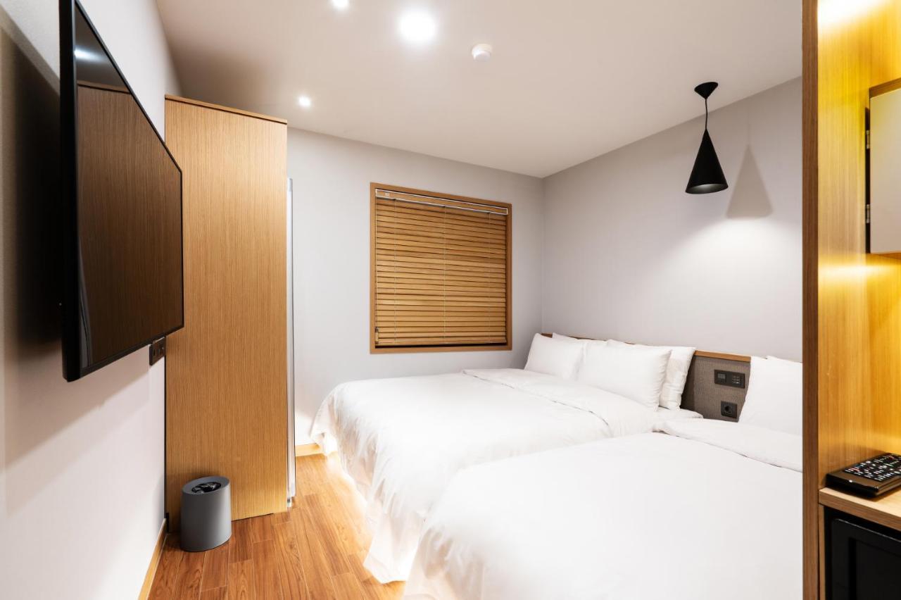 Lala Vianco Business Hotel Busan Bagian luar foto